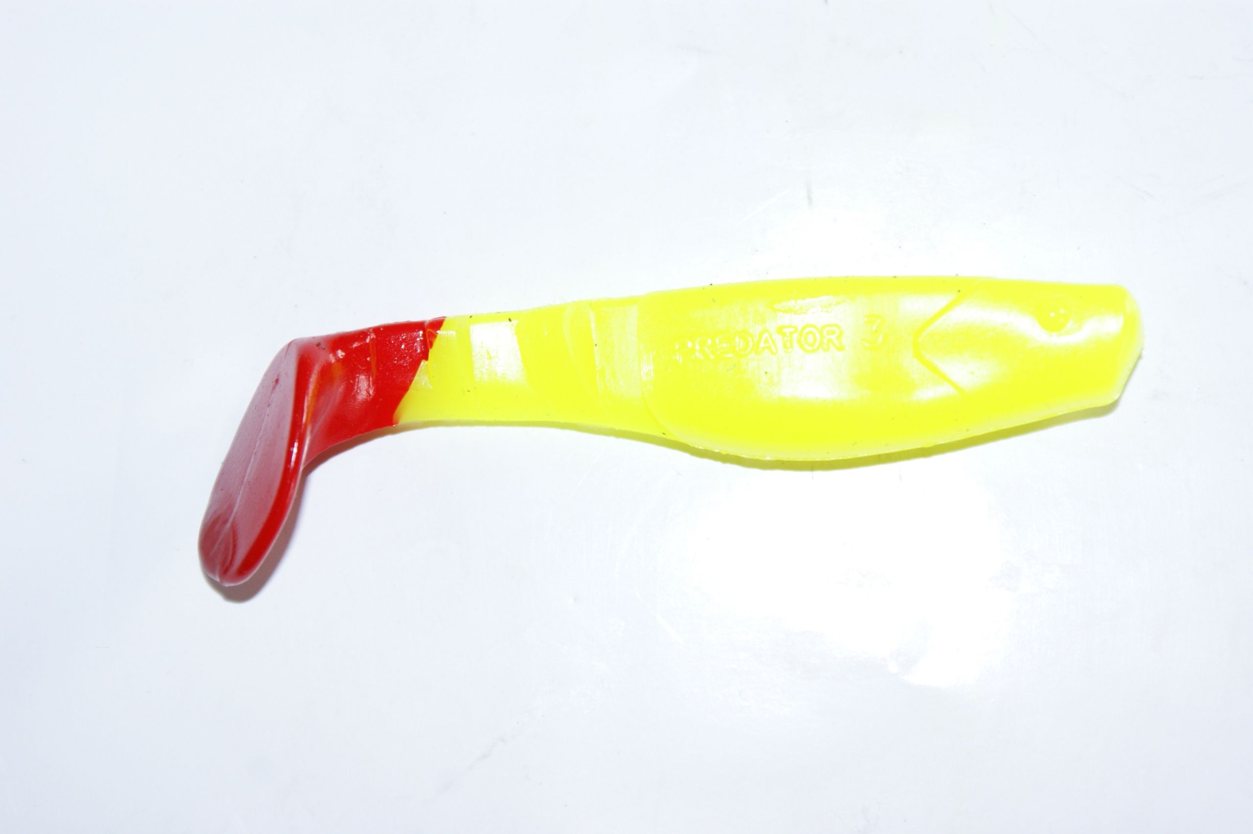  Manns predator 3,5cm geltonas su juodu grzbietem