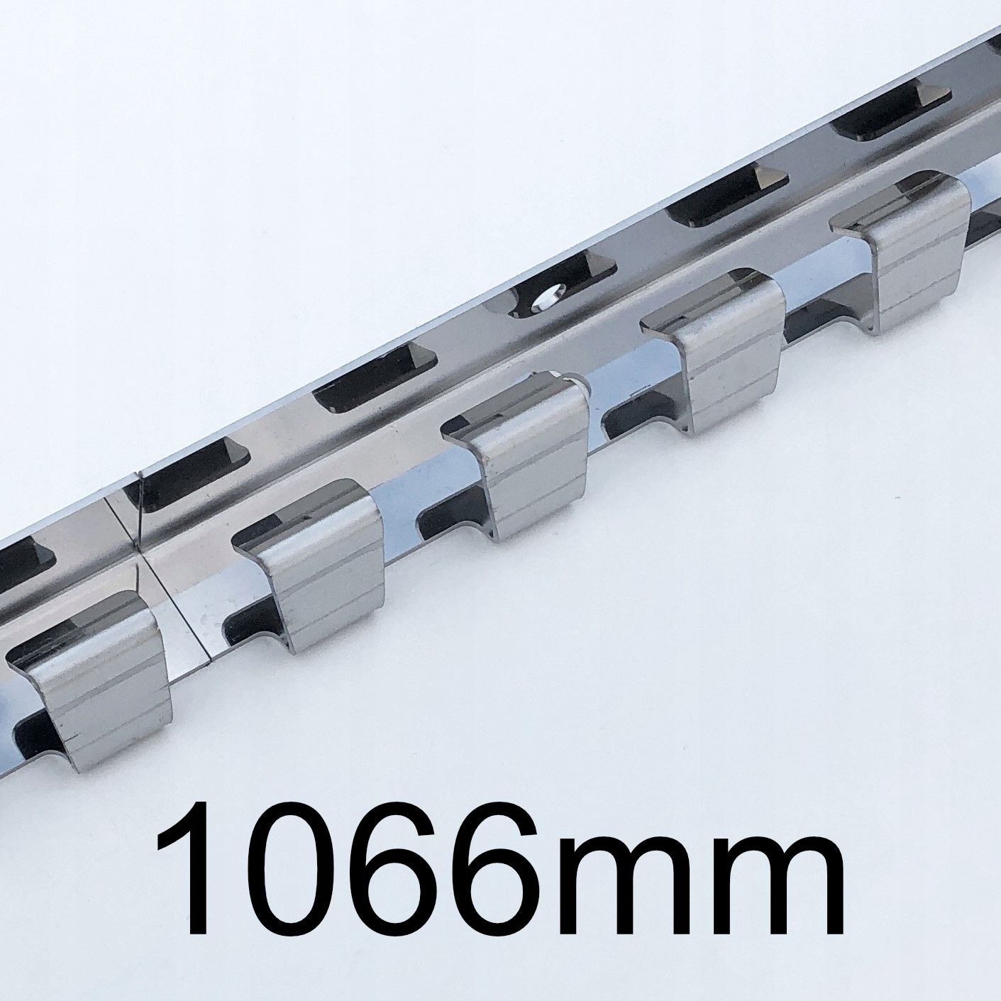  Vešiak na hrebeň sling pre záves 1681mm