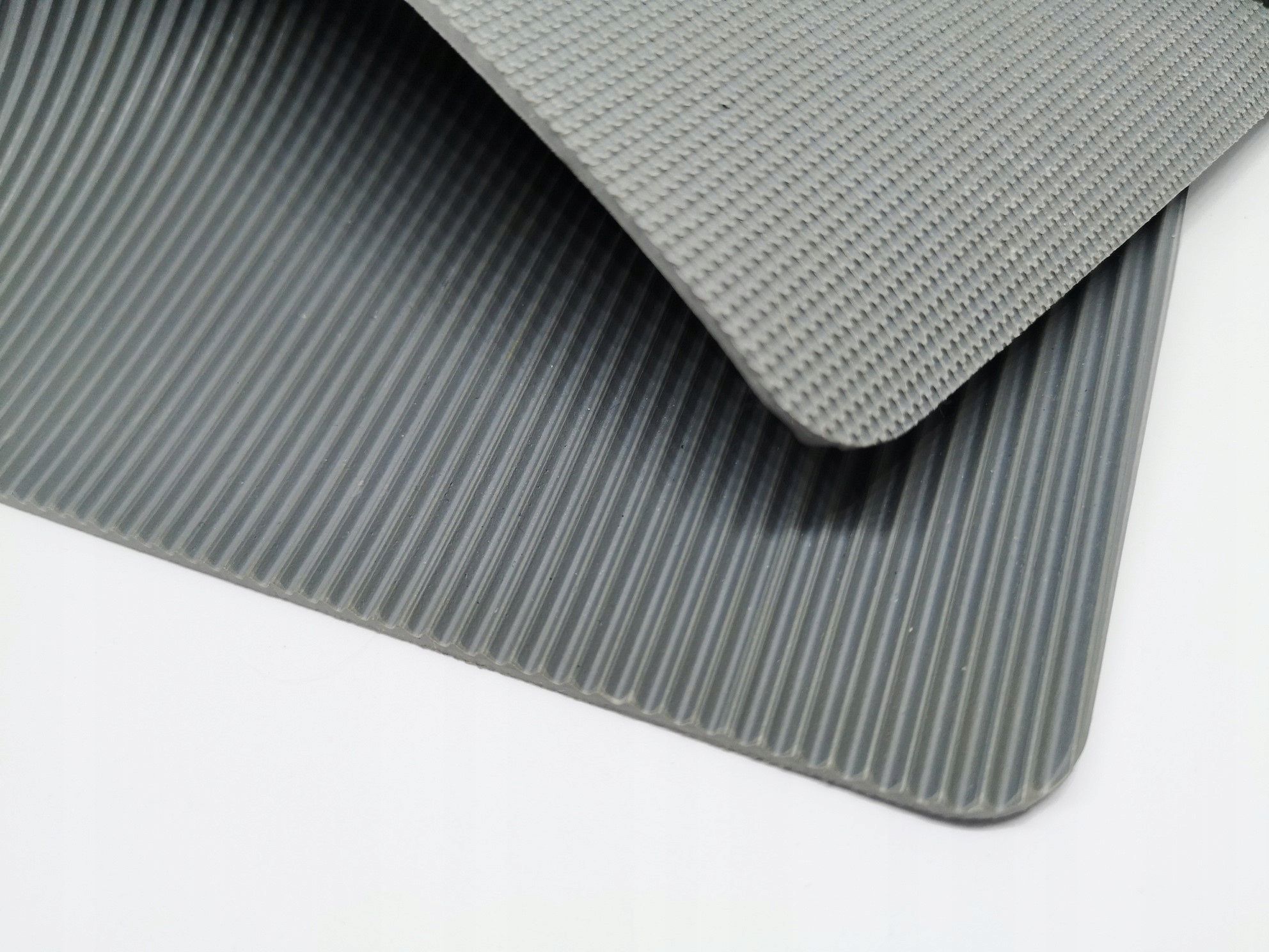  Gumové koberce s drážkami szary 3 mm x 1200 mm