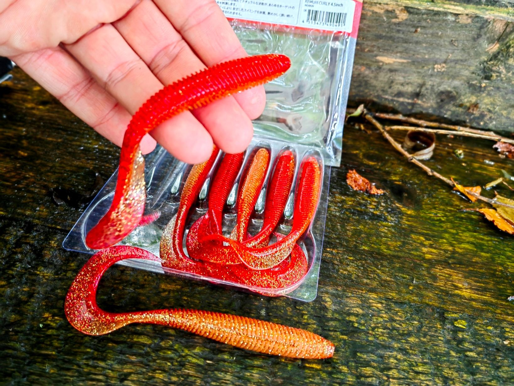  6 kompiuterių. megabass twister 11,5cm lydeka starkis 03