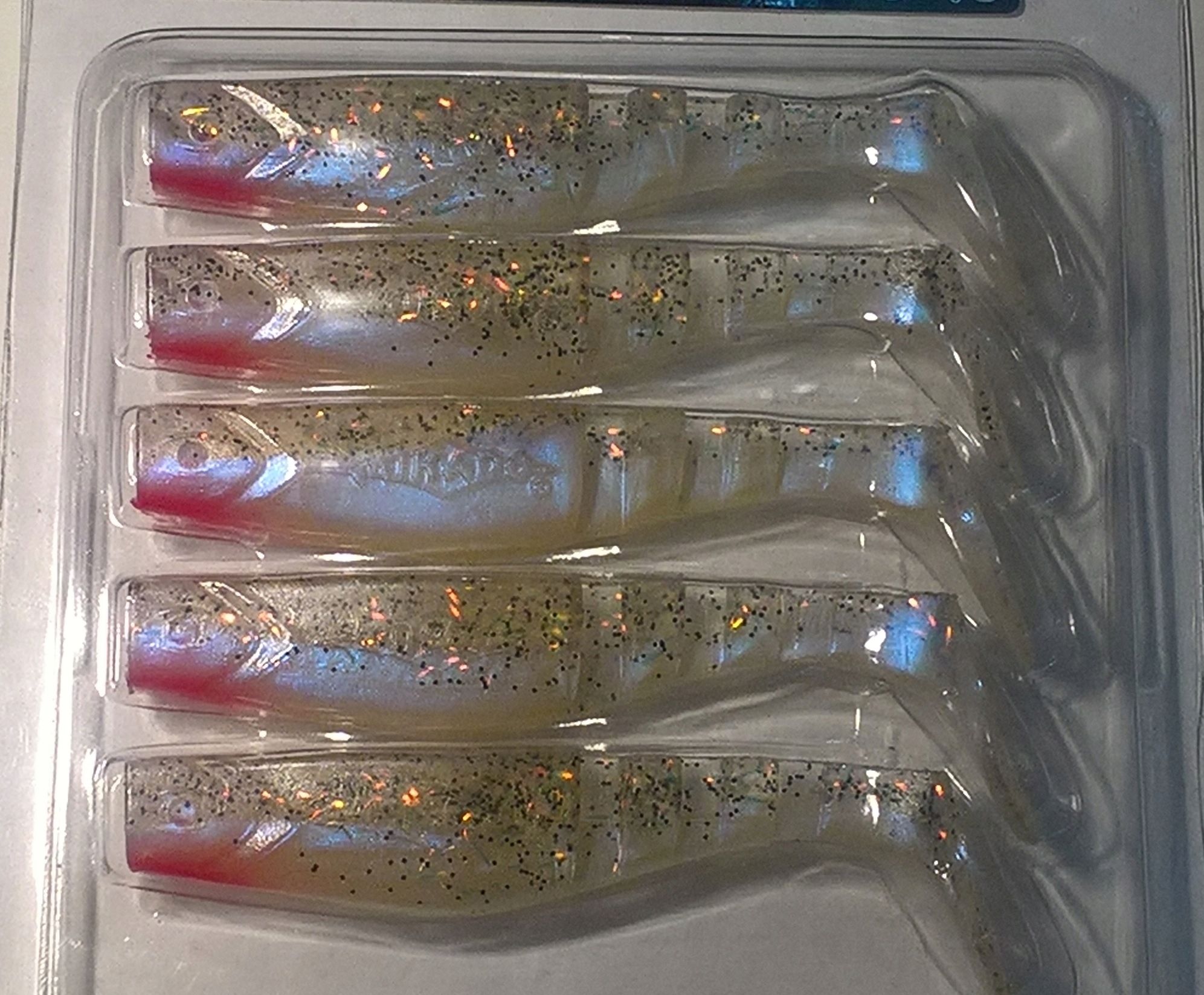  Kanopos mikado fishunter 8cm-108 pakuotėje yra 5 vnt.