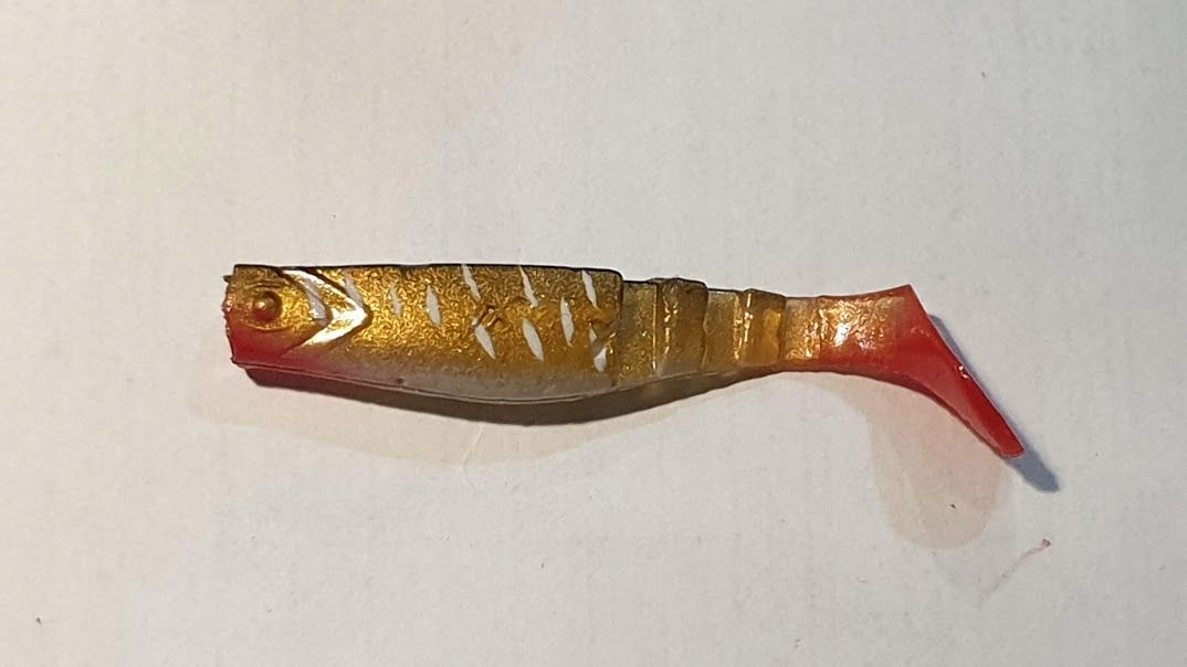  Kanopos mikado fishunter 8cm-108 pakuotėje yra 5 vnt.