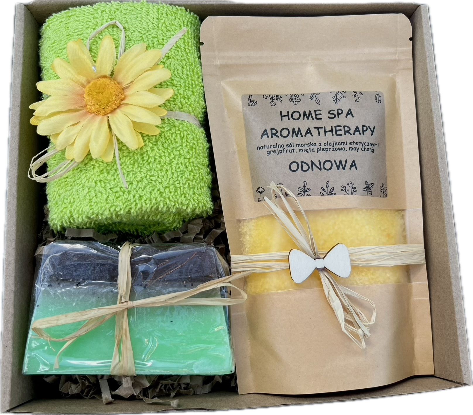  Gift anniversary wedding cake with 4 thick towels flowers roze soap