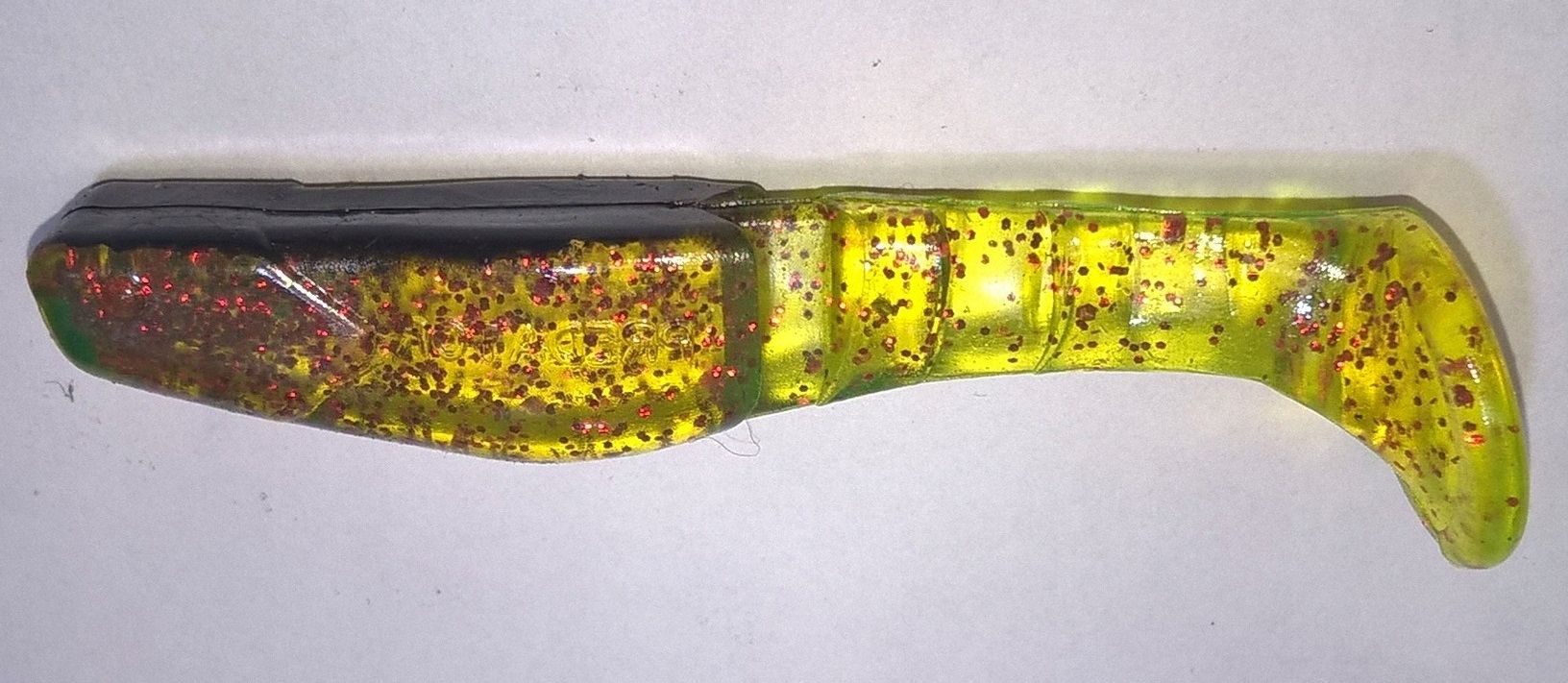  Manns predator 3,5cm pērles fluo gaismas tārps. gr