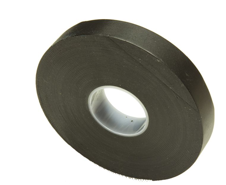  Taisns spraudnis 16a z/u uni-schuko melna krāsa wt-40