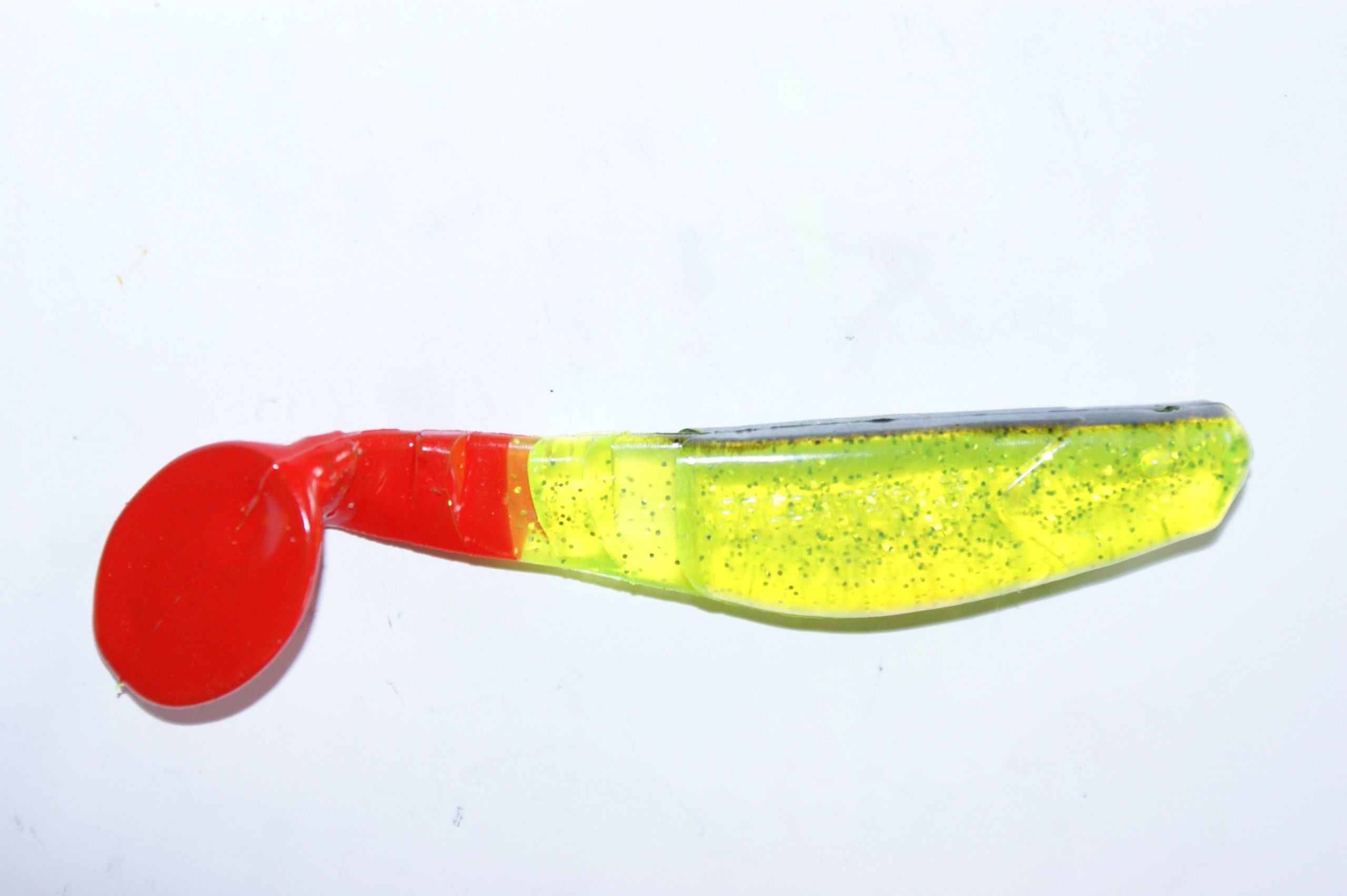  Manns predator 3,5cm geltonas su juodu grzbietem