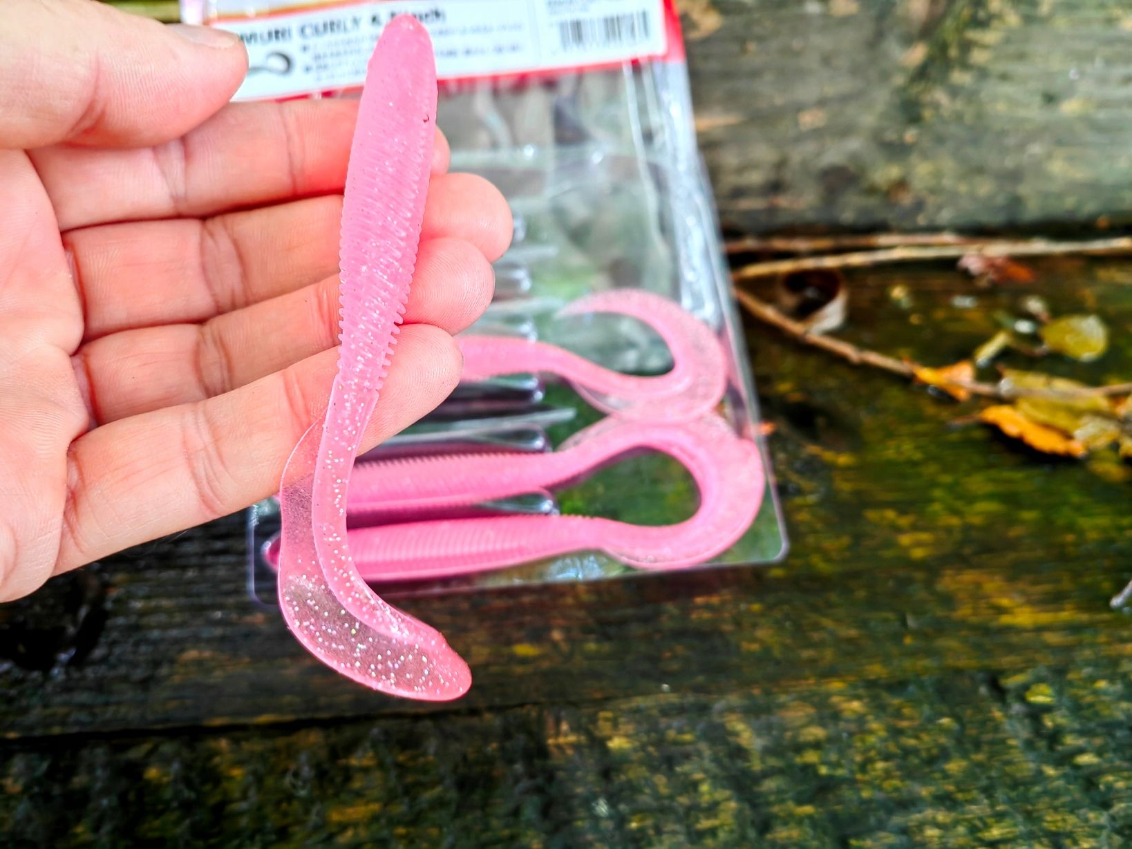  6 kompiuterių. megabass twister 11,5cm lydeka starkis 03