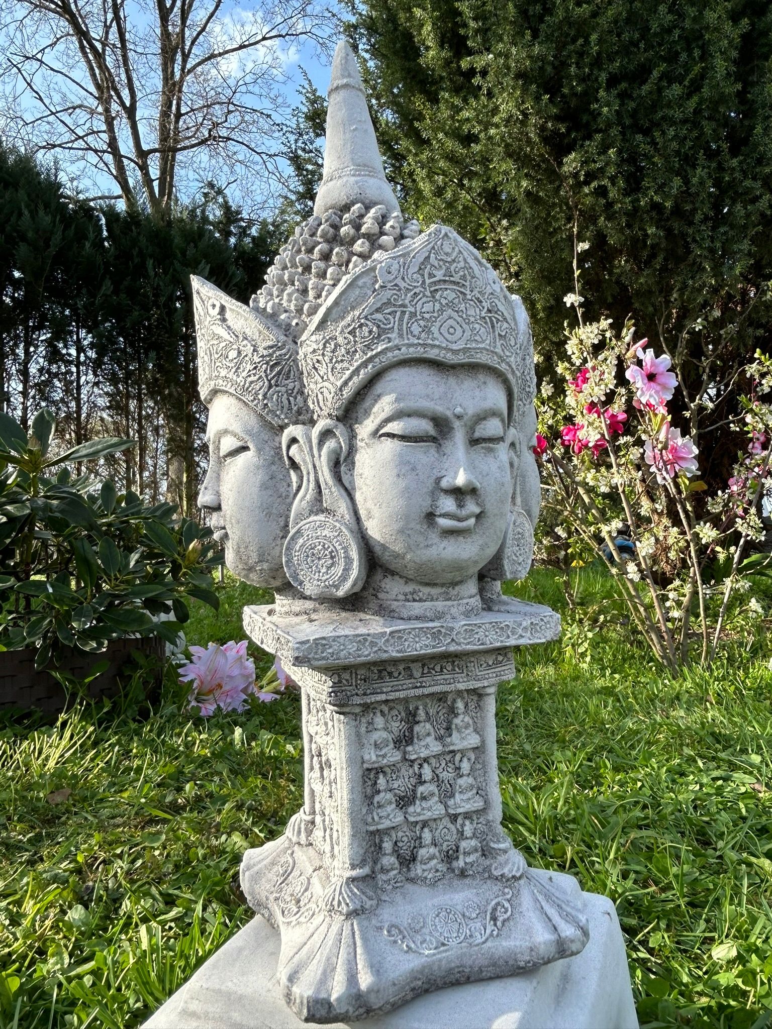  Betona dārza figūra buda ar zieds, mazs puķu pods, puķu pods 30 cm 7 kg