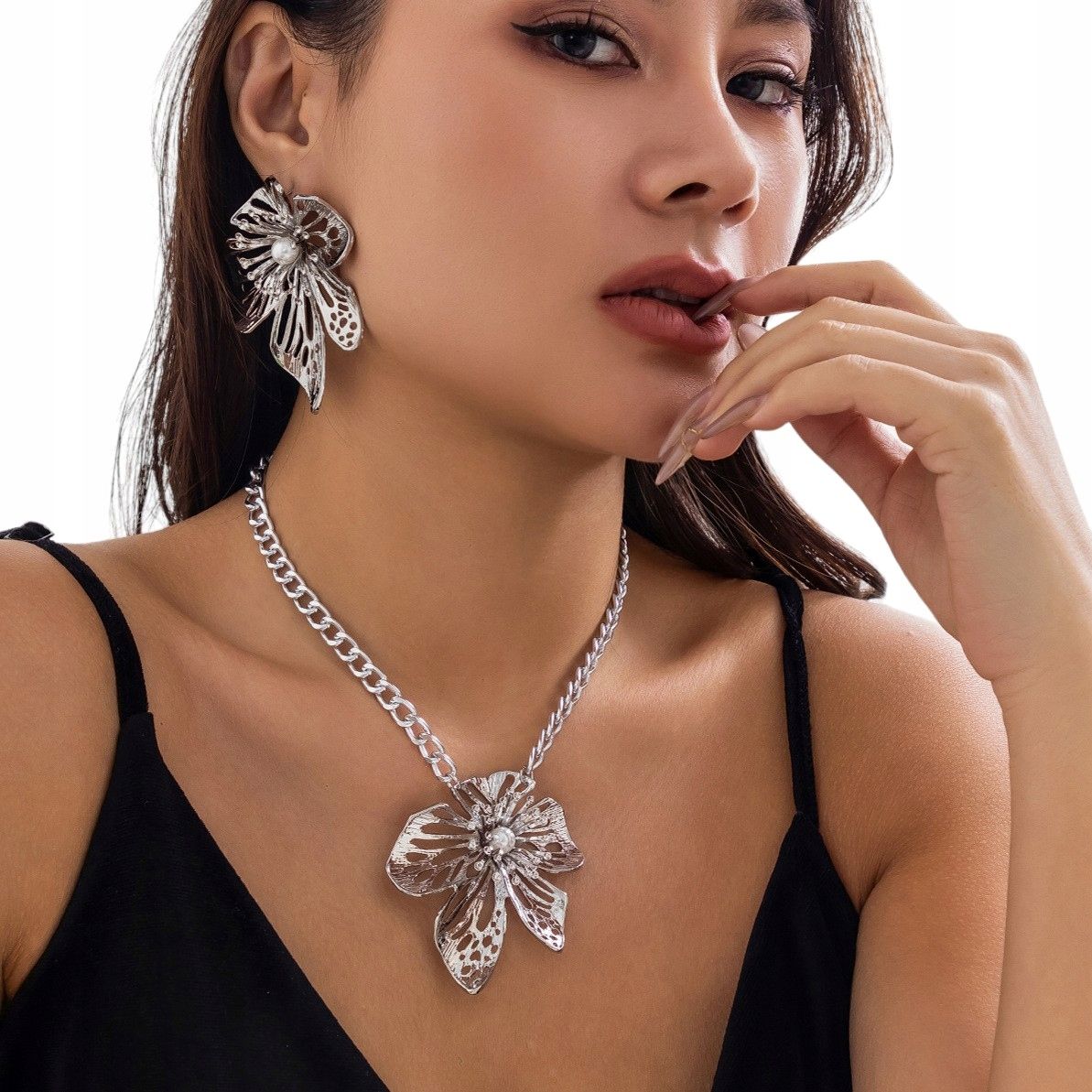  Garnitur ohrringe goldkette diamanten blumen blumen perlen perlen hochzeit