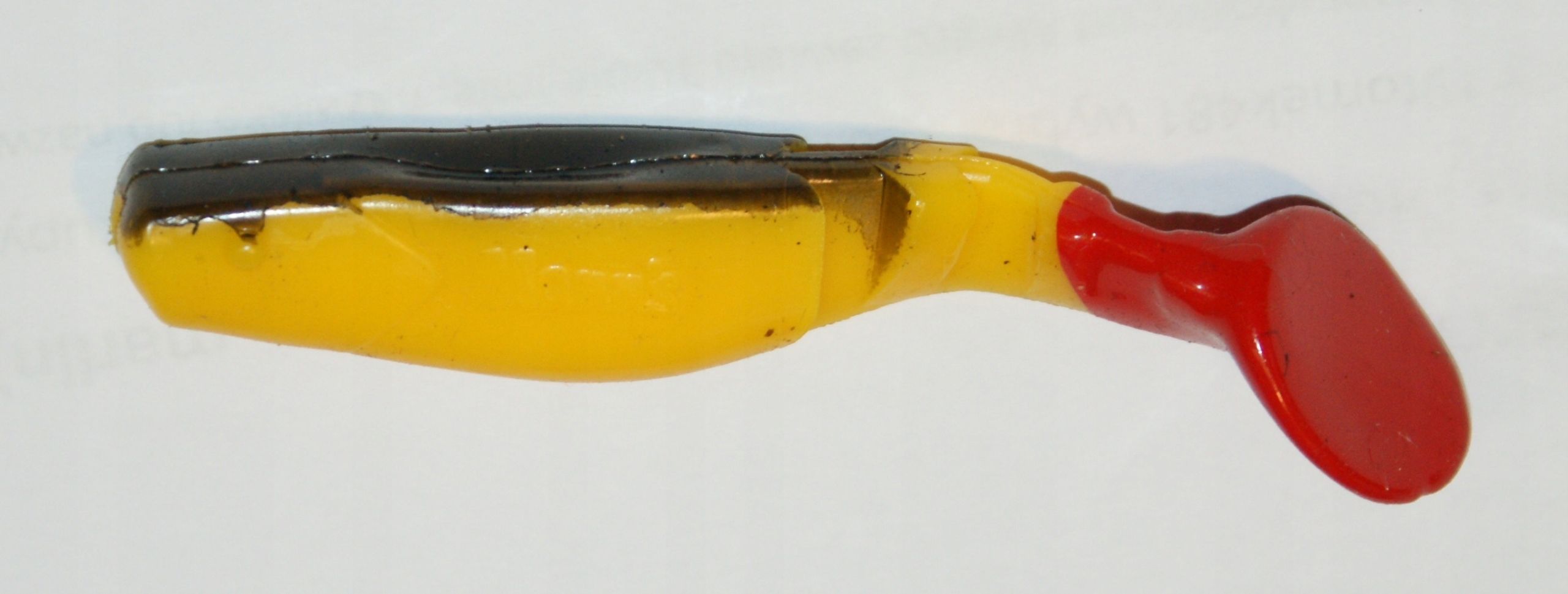  Manns predator 3,5cm geltonas su juodu grzbietem
