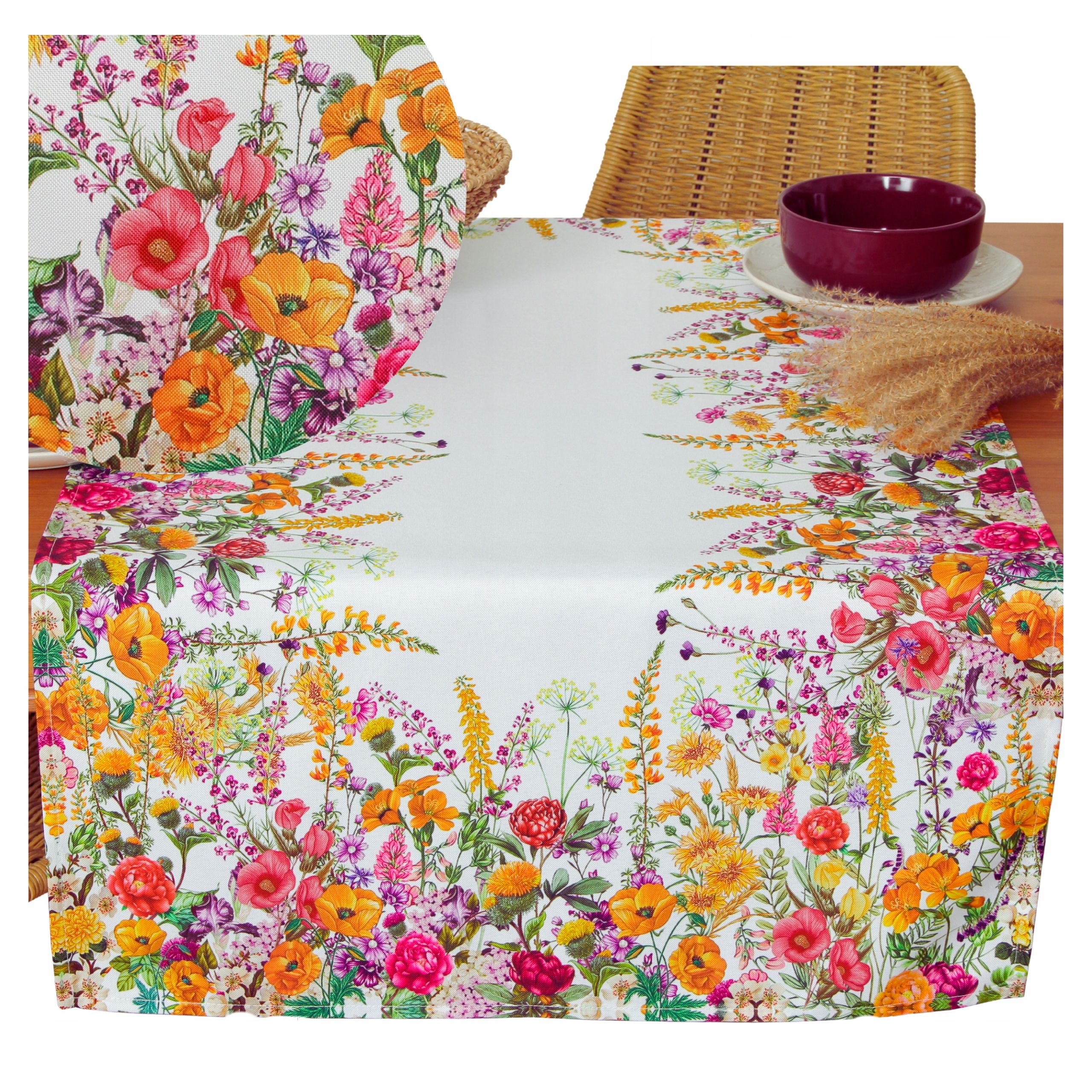  Autumn table runner on the table 60x120 cm yellow orange color squirrel hedgehog
