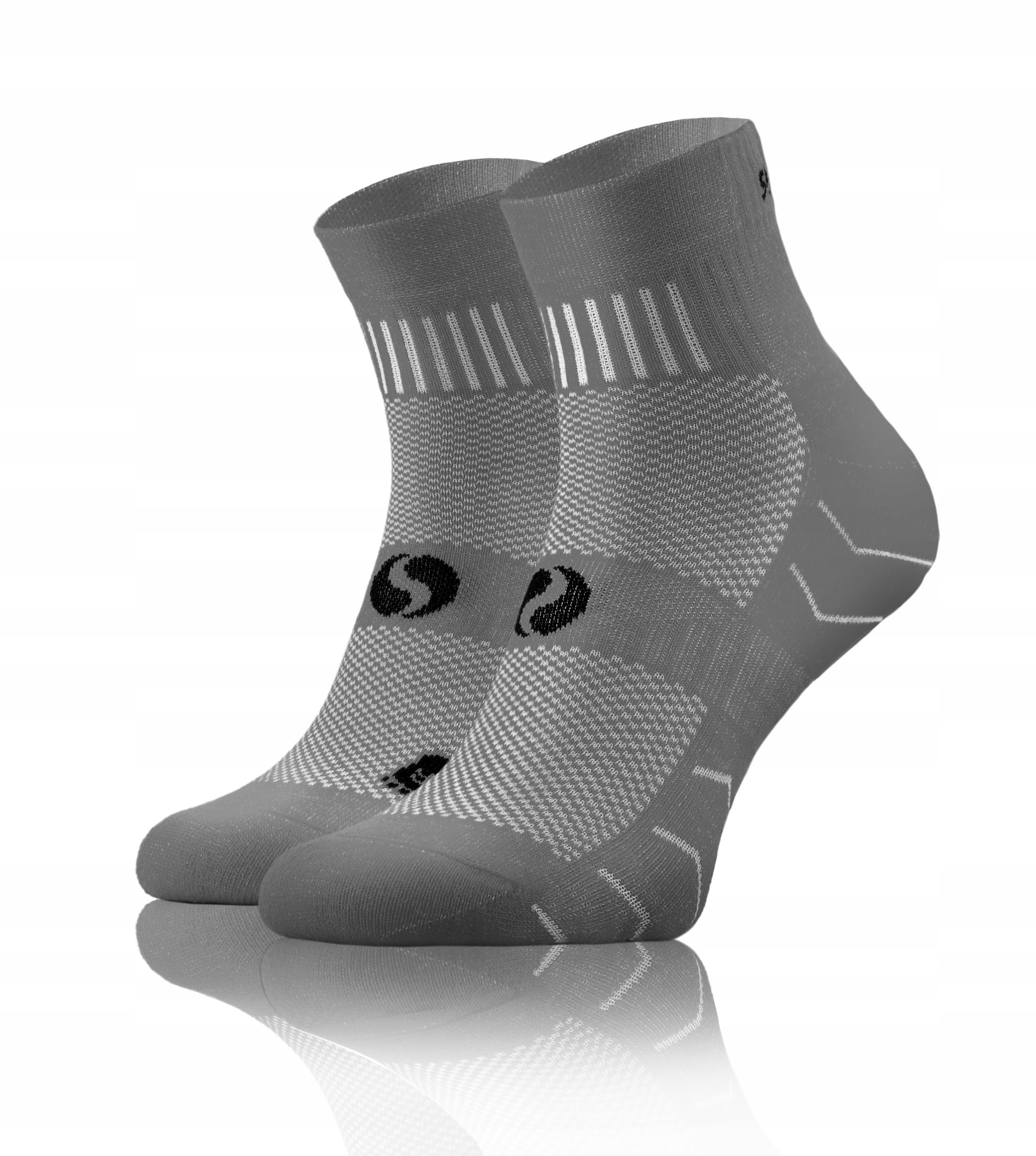  Breathable sports socks for running